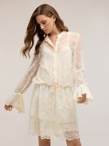 MOTIVI - Vestido en blanco
