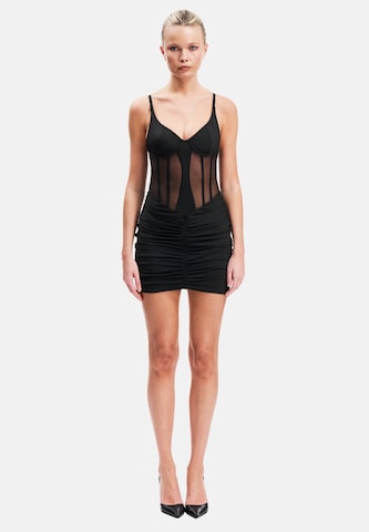 Robe de cocktail OW Collection en noir
