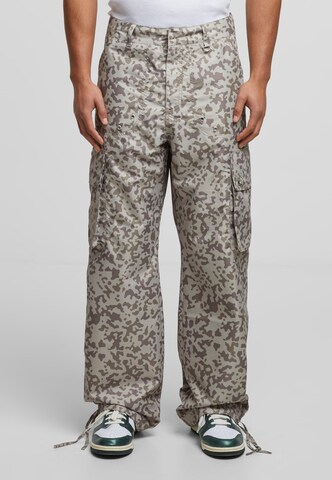 Pequs Regular Cargo Pants in Beige: front