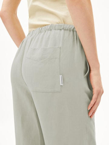 ARMEDANGELS Loose fit Trousers in Green