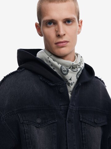 Veste mi-saison Desigual en noir