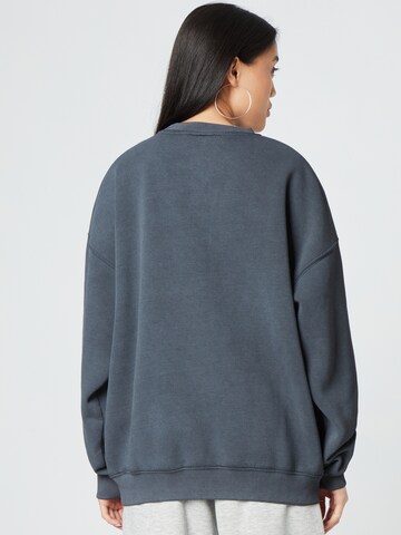 ABOUT YOU x Dardan Sweatshirt 'Jake' in Blau