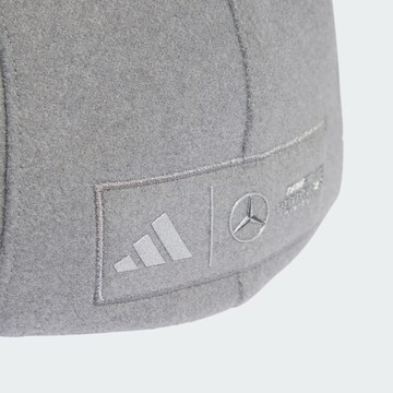 Casquette de sport 'Mercedes - AMG Petronas Formula One Team' ADIDAS PERFORMANCE en gris