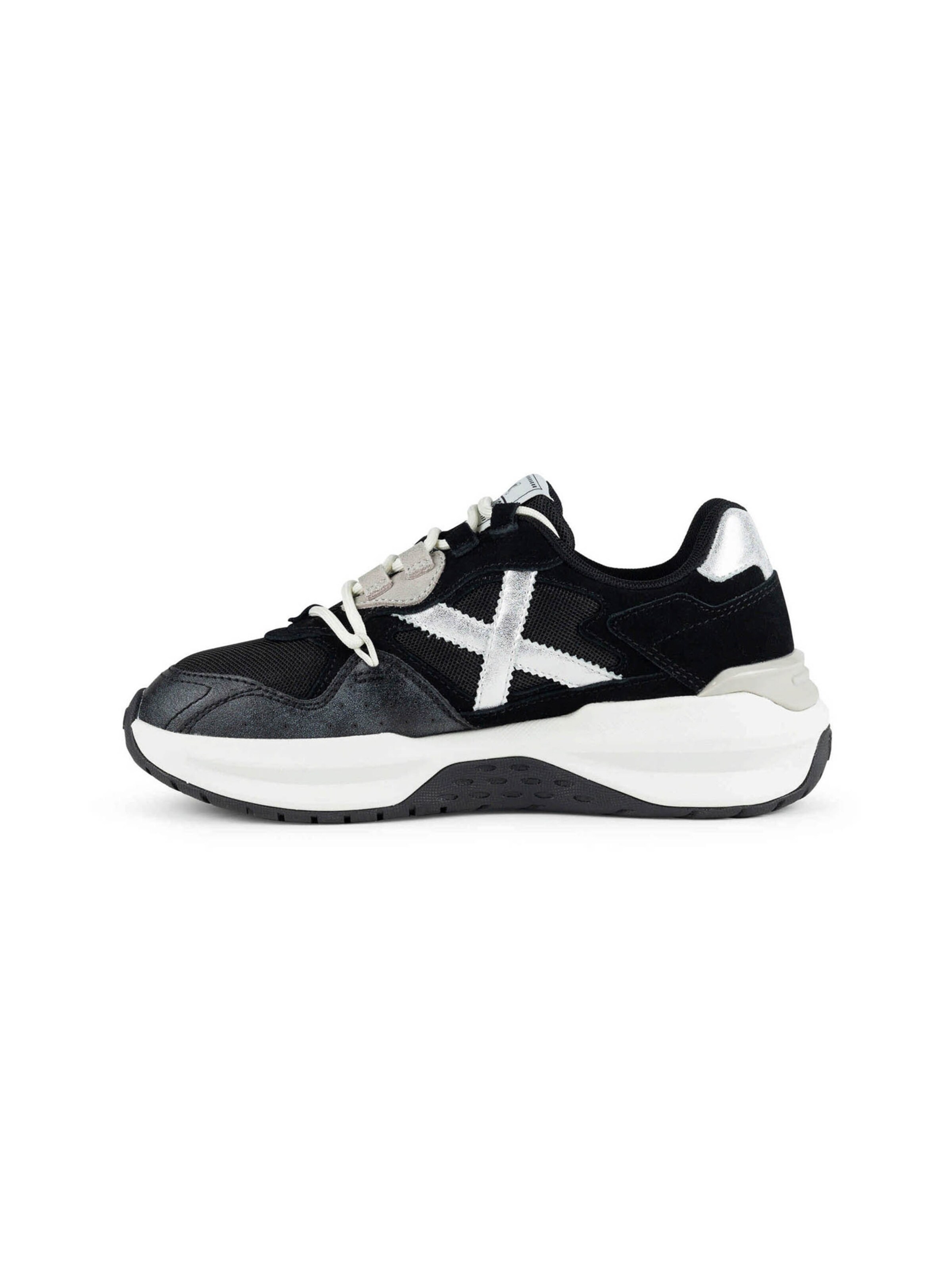 Sneaker bassa 'NEXA' di MUNICH in nero: lato