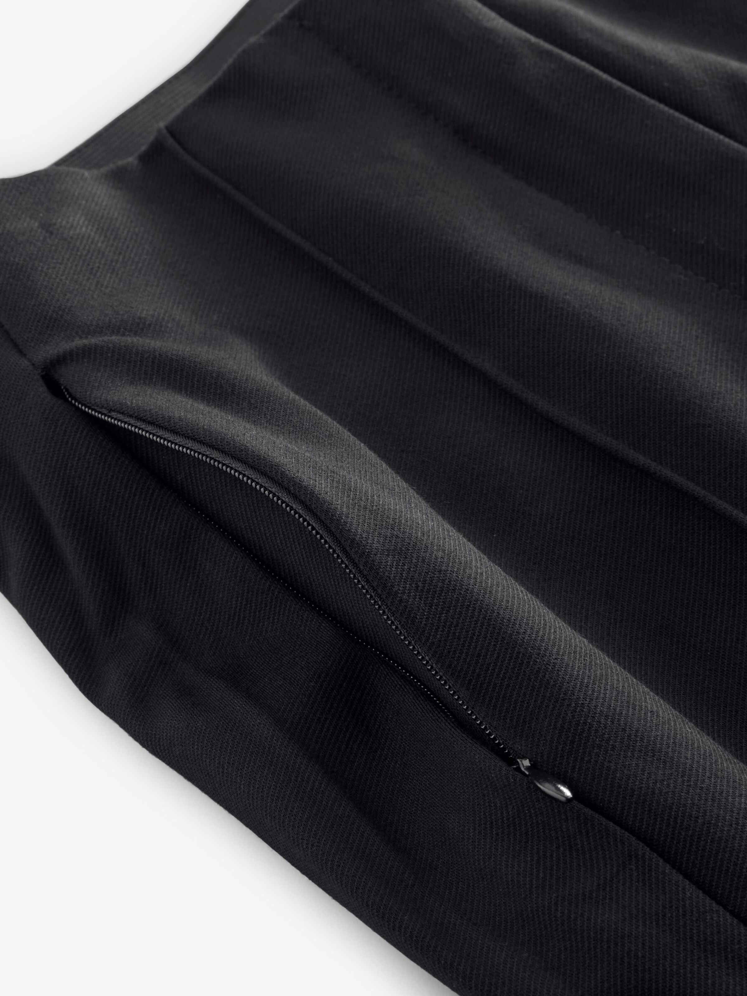 Next Tapered Hose in Schwarz