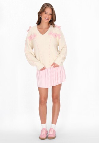 MYMO Υπερμέγεθες πουλόβερ σε λευκό