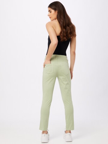 Coupe slim Pantalon 'Yulius' STREET ONE en vert