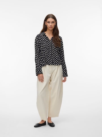 VERO MODA - Blusa 'AWChevelle' en negro