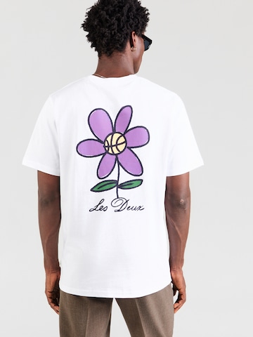 Les Deux - Camiseta 'Flower Basket' en blanco: frente