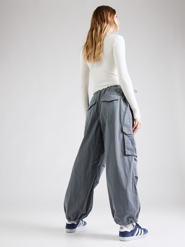 River Island Tapered Cargobyxa i grå