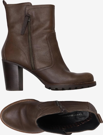 TOMMY HILFIGER Stiefelette 39 in Braun: Vorderseite