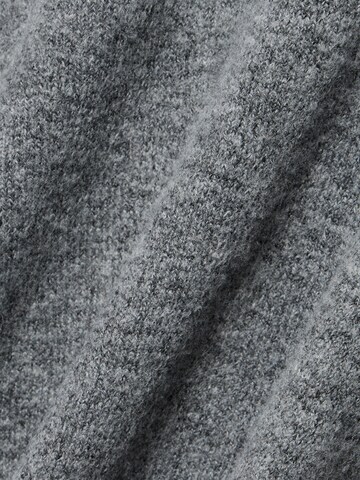 Marie Lund Pullover in Grau