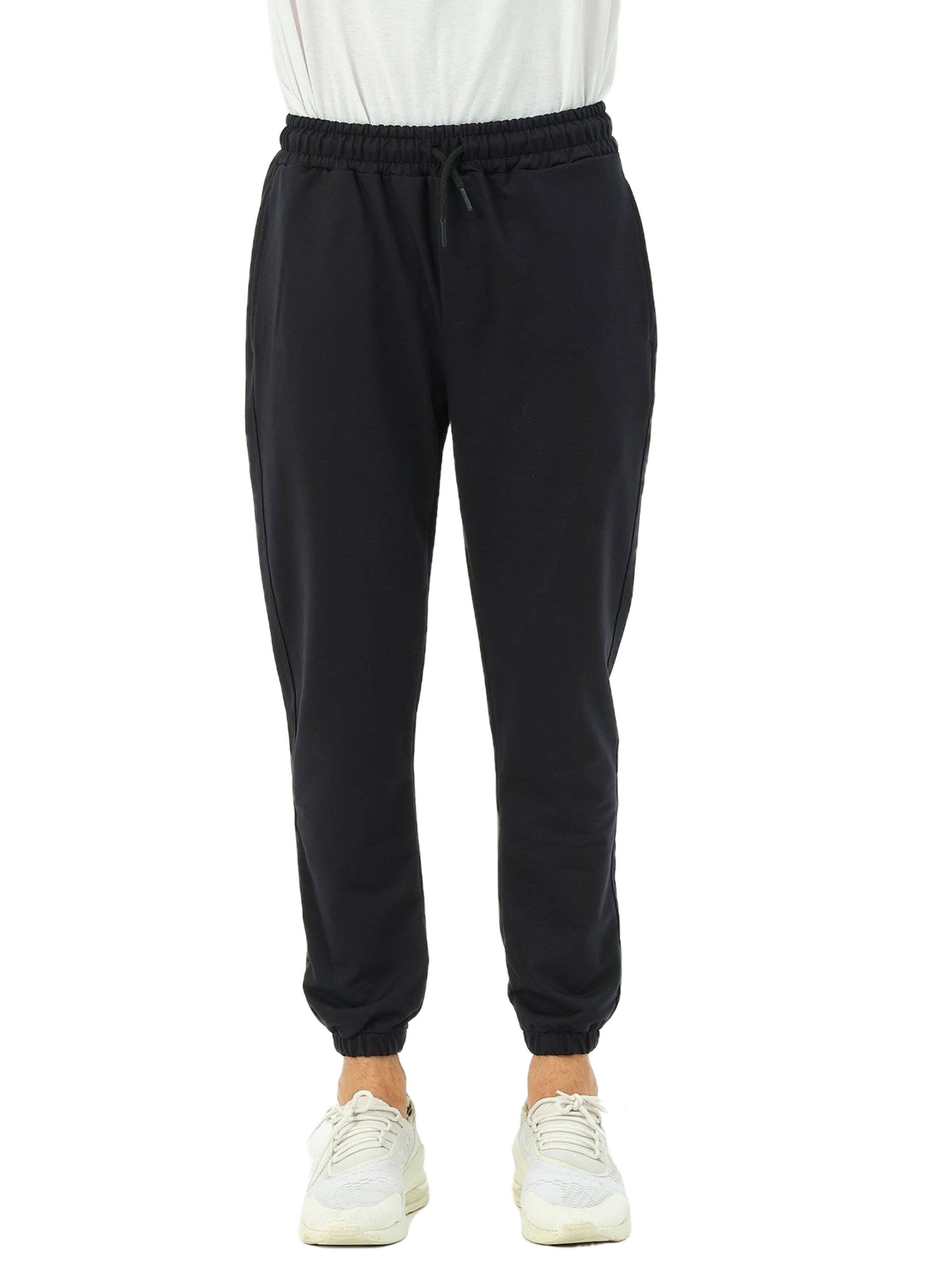 Effilé Pantalon C&City en noir : devant