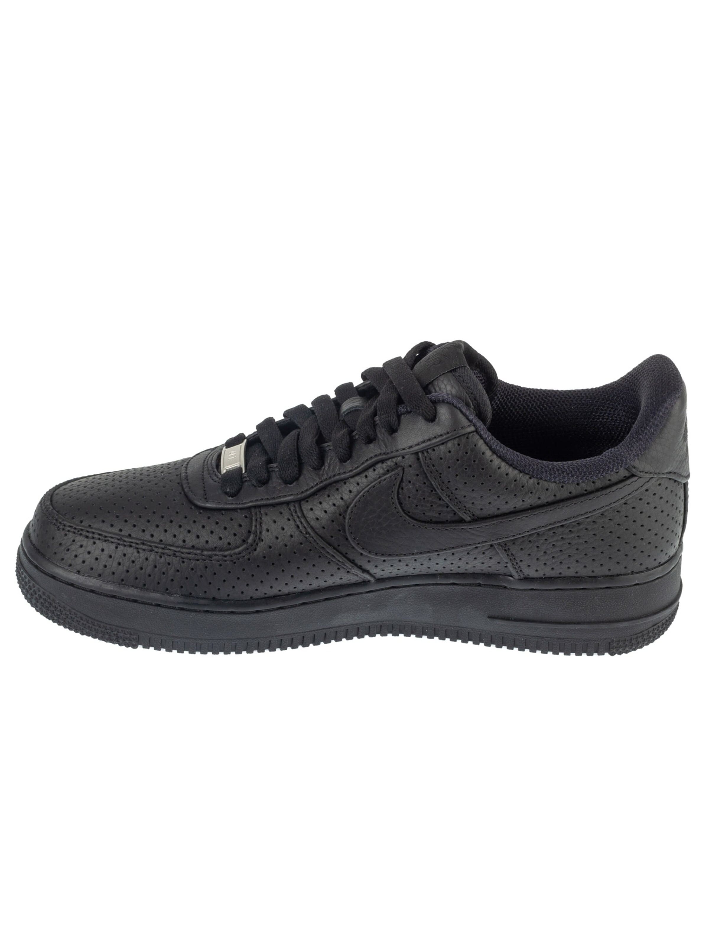 NIKE Sneakers laag 'Nike Air Force 1' in Zwart