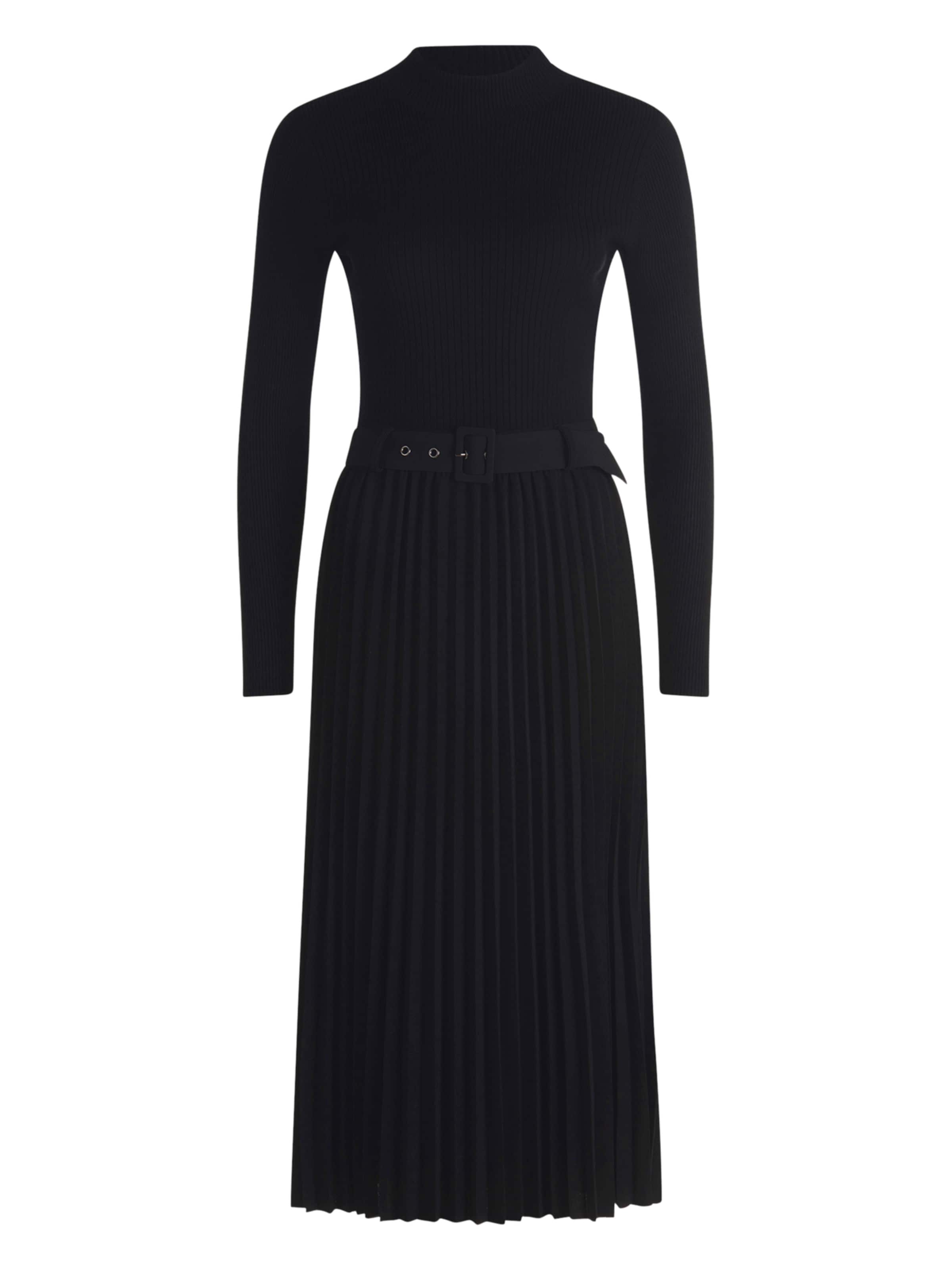 zero Jurk in Zwart: voorkant