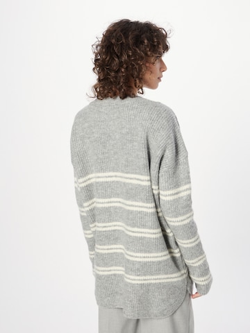 Dorothy Perkins Oversized Sweater in Grey
