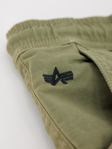 Tapered Pantaloni di ALPHA INDUSTRIES in verde