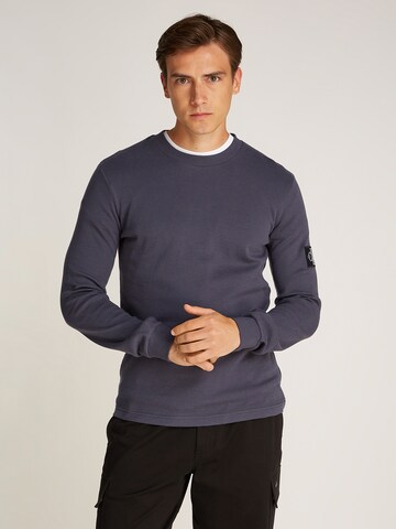 T-Shirt Calvin Klein Jeans en bleu : devant