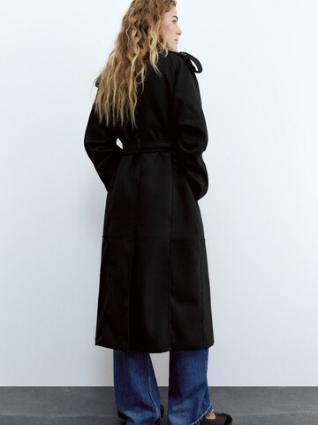 Pull&BearPrijelazni kaput - crna boja