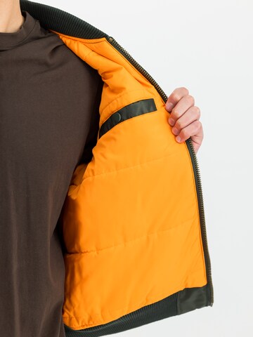 ALPHA INDUSTRIES Between-Season Jacket 'MA-1 VF 59' in Green