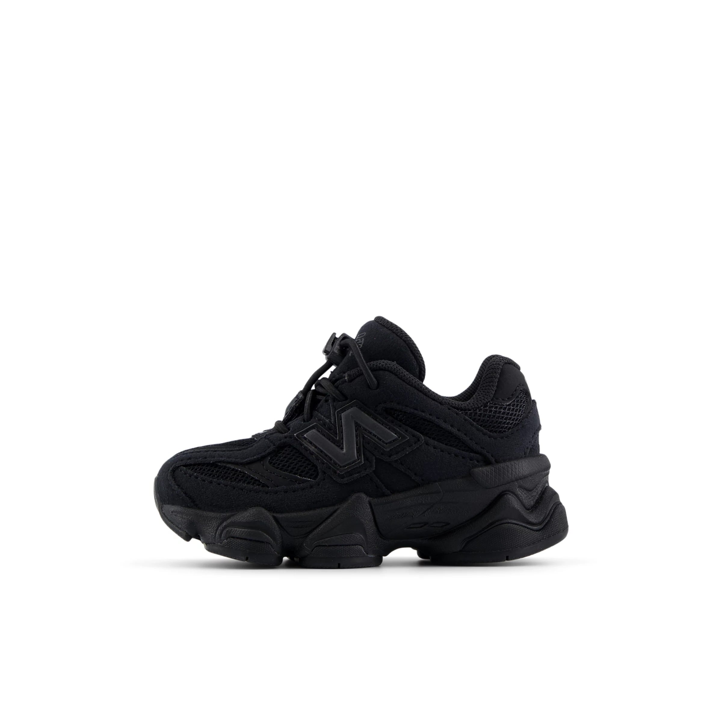 new balance Trainers '9060' in Black: front