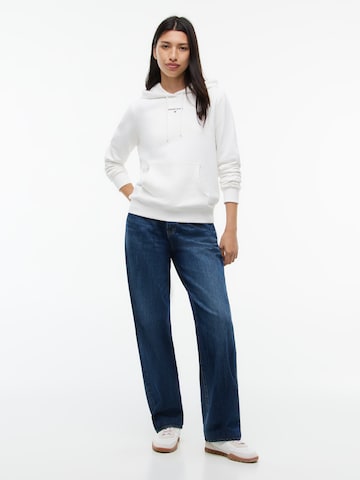 Tommy Jeans Bluzka sportowa 'CLASSIC' w kolorze biały