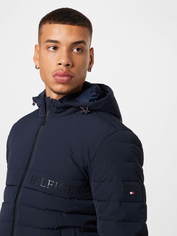 TOMMY HILFIGER Jacke in Blau