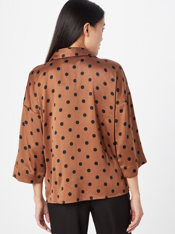 VERO MODA - Blusa 'ESSI' em castanho