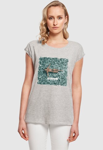 Merchcode Koszulka 'Summer - On My Mind' w kolorze szary: przód