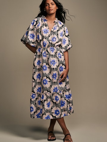 LAURA ASHLEY Kleid in Beige: Vorderseite