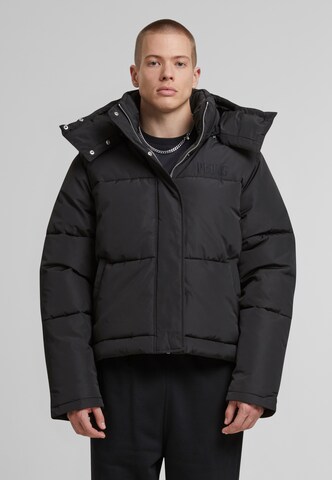 Veste d’hiver Pequs en noir : devant