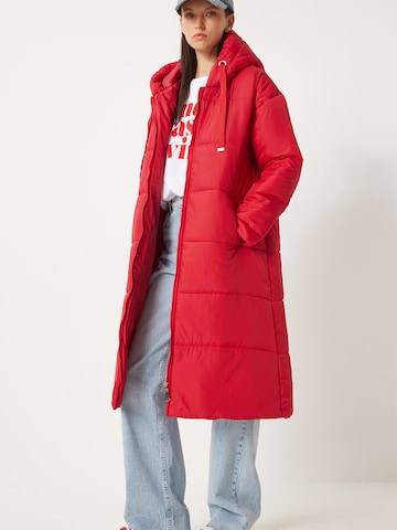 Cappotto di mezza stagione di Happiness İstanbul in rosso: frontale