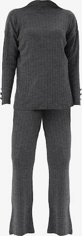 Jimmy Sanders Loungewear in Grey: front