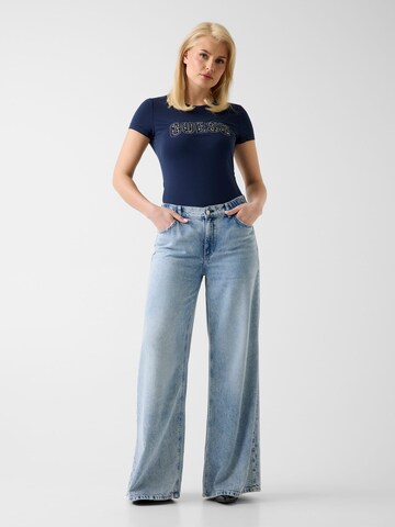 GUESS T-Shirt in Blau