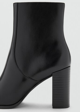 Stivaletto 'NINA' di MANGO in nero