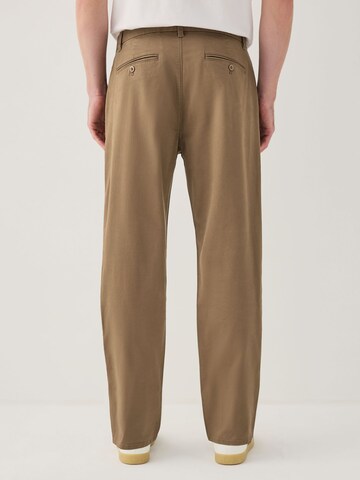 Next - regular Pantalón en marrón