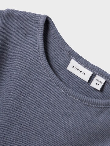 T-Shirt NAME IT en gris