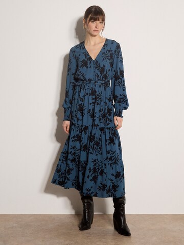 Apricot Dress ' ' in Blue: front