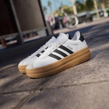 ADIDAS SPORTSWEAR Σνίκερ 'VL Court Bold' σε λευκό