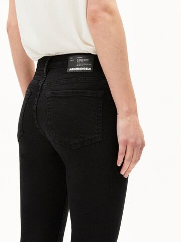 Skinny Jean ARMEDANGELS en noir