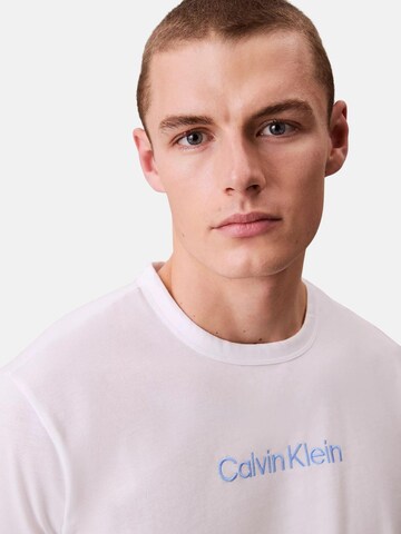 Calvin Klein T-shirt i vit