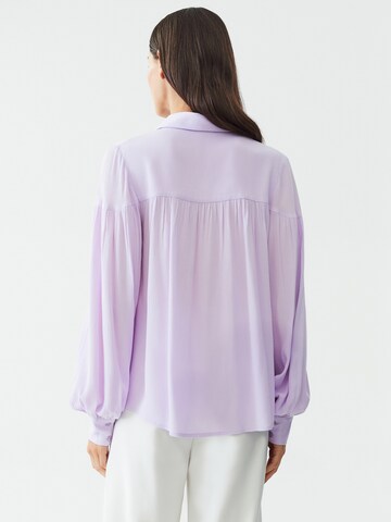 Calli - Blusa 'Wiley' em roxo: atrás