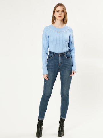 Influencer Pullover in Blau