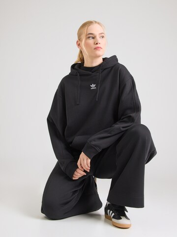 ADIDAS ORIGINALS Μπλούζα φούτερ 'Essentials' σε μαύρο: μπροστά