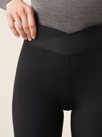 CALZEDONIA Skinny Shorts 'Ultra Light' in Schwarz