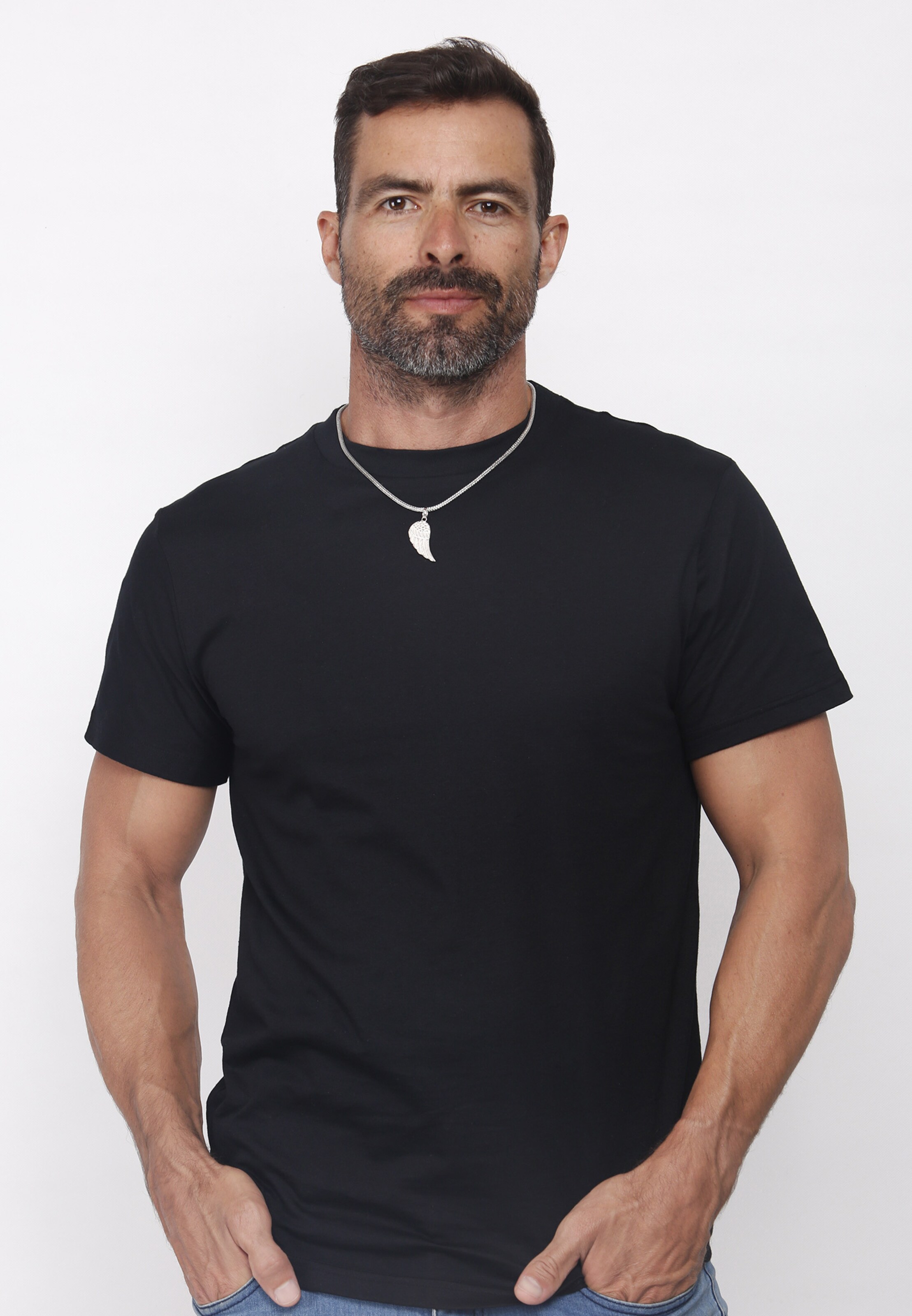 KUZZOI Anhänger 'Flügel' in Silber: Vorderseite