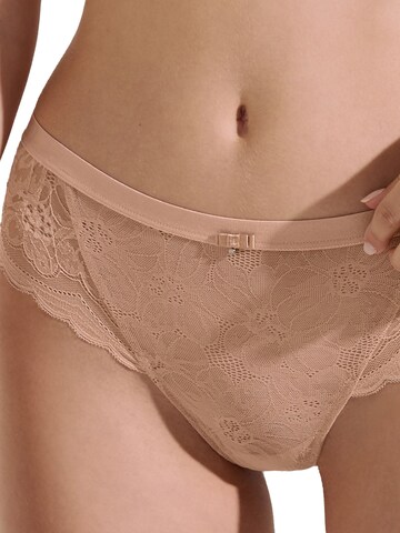 Lisca Slip 'Evelyn'‌‌‌‌‌‌ in Pink