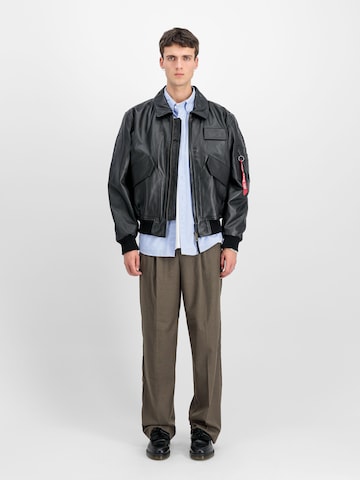 melns ALPHA INDUSTRIES Starpsezonu jaka 'CWU-45/P Heritage'
