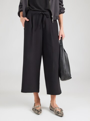 QS - Pierna ancha Pantalón plisado en negro: frente