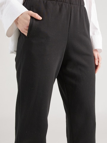 Tapered Pantaloni di GAP in nero